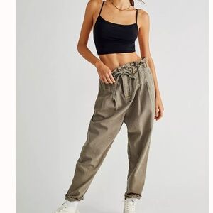 Free People Margate Pleated Trouser - Sage Green - XS - Like New Condition